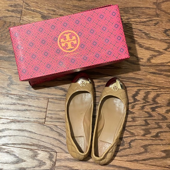 Tory Burch patent leather flats - Picture 1 of 2